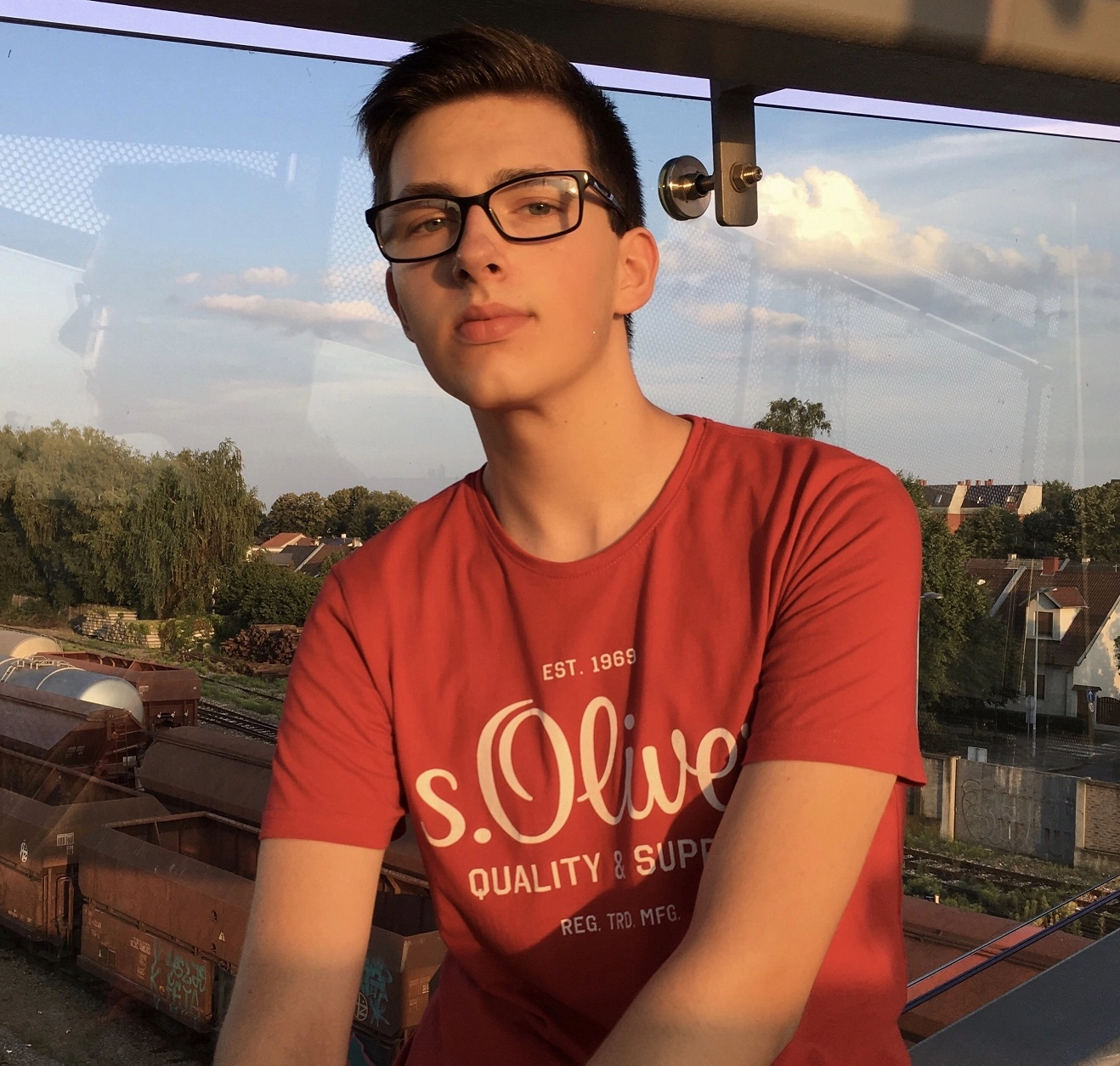 Ivan Vuknić piše o problemima mladih