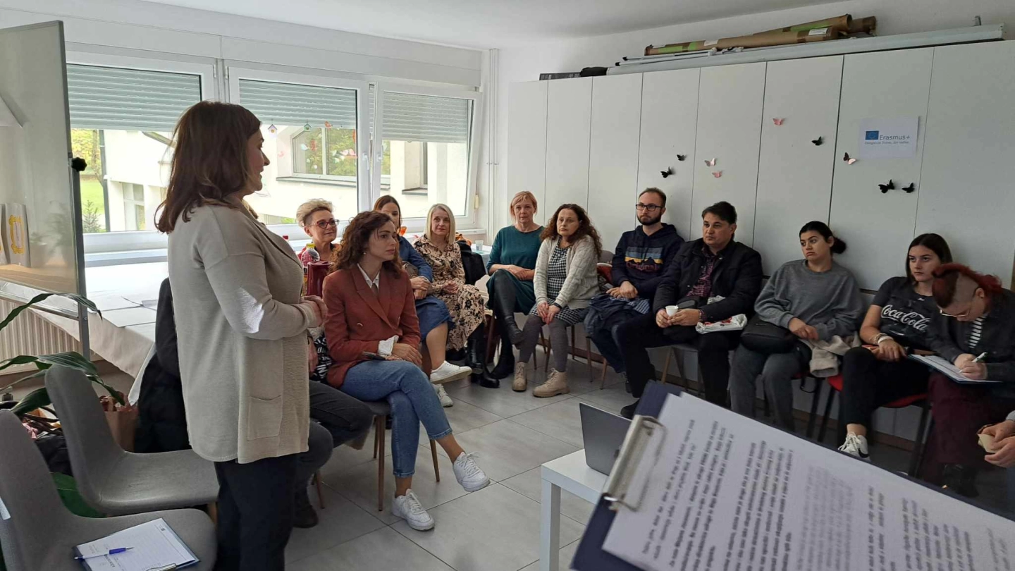 U Valpovu održana rasprava - Mladi, kako ste?